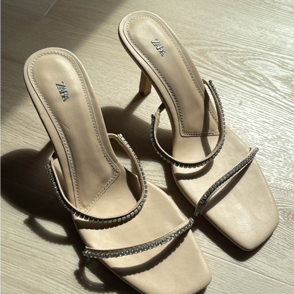 Zara Beige Strappy Heeled Sandals size 39